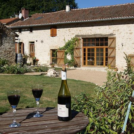 Paul'S Barn In France Bed & Breakfast Nantiat Bagian luar foto